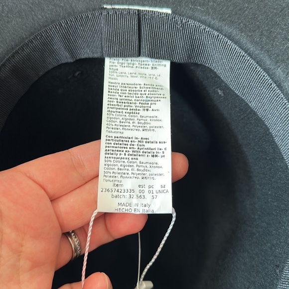 MadeInItaly Intrend by MaxMara Accessories Felt Fedora with Embroidered Ribbon. - Picture 13 of 14